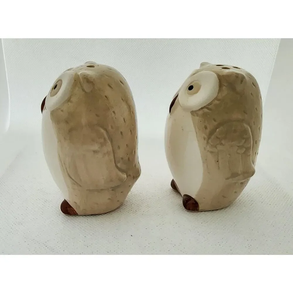 Pier 1 Owl Salt & Pepper Shaker Set Ceramic Beige Brown White Kitchen Decor